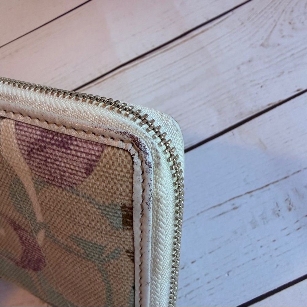 COACH | Soho Optic Art Linen Wallet - Picture 10 of 16
